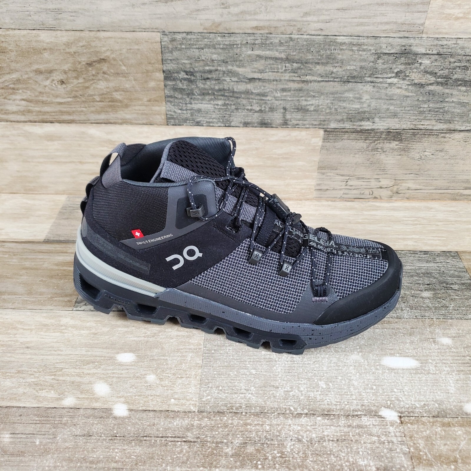 On Running Cloudtrax Womens Boots Sz 5.5 W Athletic Black Rock Lace Up Sneakers